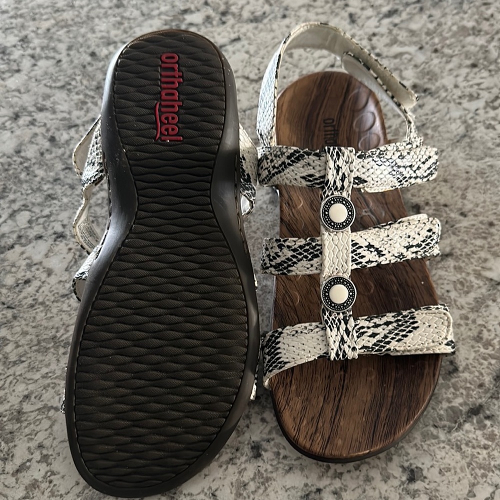 Orthaheel fully velcro adjustable arch support sandals